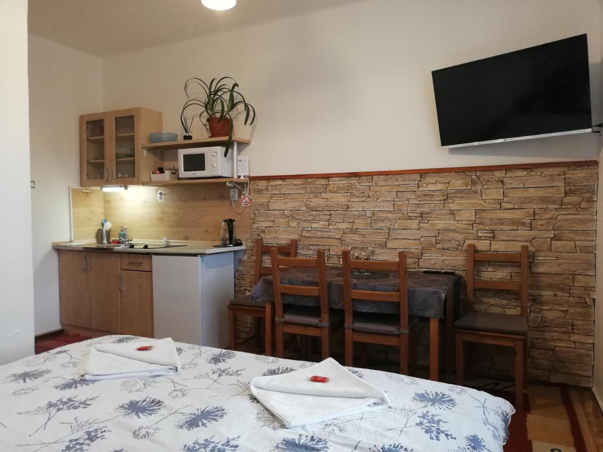 Penzion V Hajku Vřesina Exterior foto